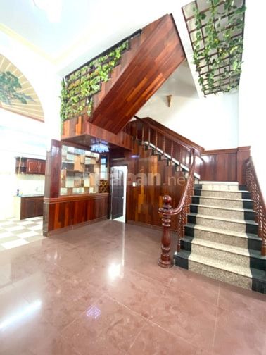 BÁN NHÀ LÔ GÓC KẸP KIỆT- KHAI THÁC DÒNG TIỀN TỐT 