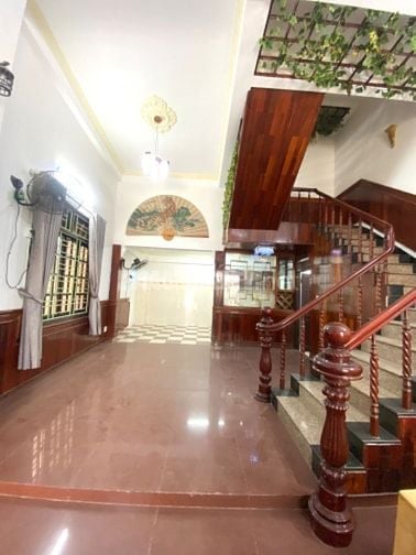 BÁN NHÀ LÔ GÓC KẸP KIỆT- KHAI THÁC DÒNG TIỀN TỐT 
