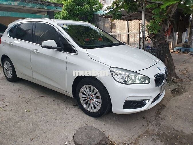 BMW 218i 2015 Trắng 5 chỗ