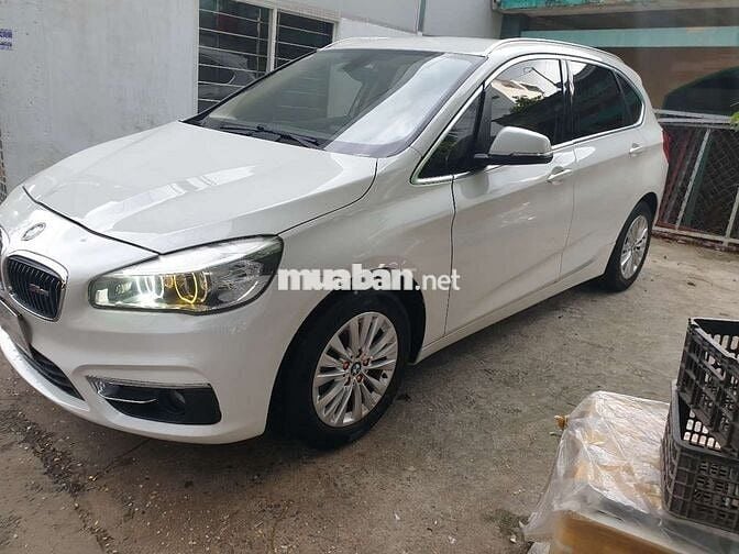 BMW 218i 2015 Trắng 5 chỗ