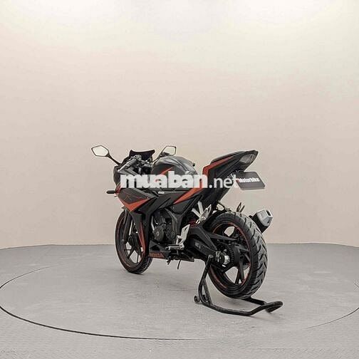 Honda CBR150R 150cc Đen, Đỏ 30.000 km