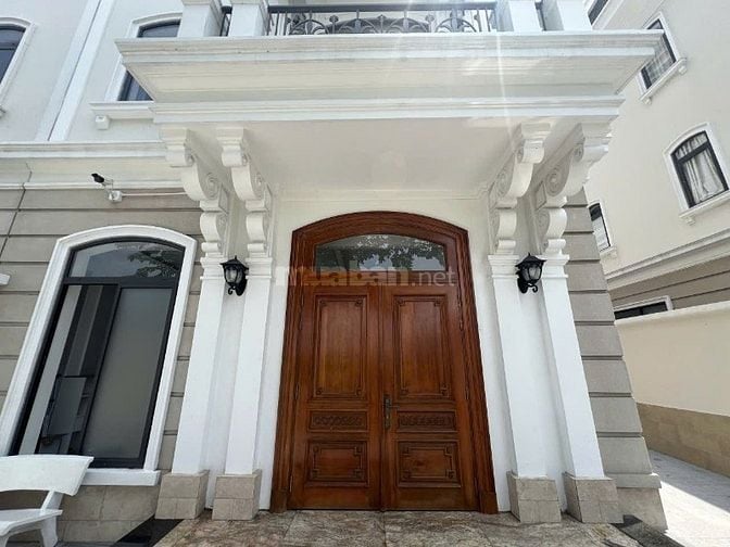Cho Thuê Nhà Biệt Thự Đường Lâm Quang Ky rộng 25m, Thạnh Mỹ Lợi, Q2