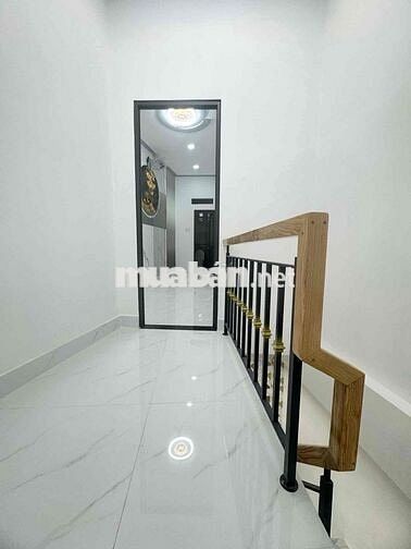 NHÀ ĐẸP 2 TẦNG — GẦN AEON SIÊU THỊ TÂN PHÚ 5.8M x 13.5M Giá Tốt