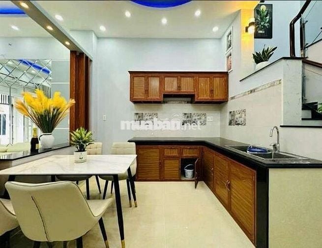 Nhà Quang Trung, 60m, 4m x 15m, nhà còn mới ở ngay, giá 5 tỷ 8.