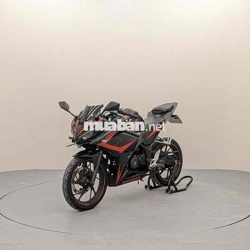 Honda CBR150R 150cc Đen, Đỏ 30.000 km