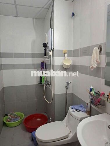cho thuê Toky Tower 2pn 2wc nhà trống 