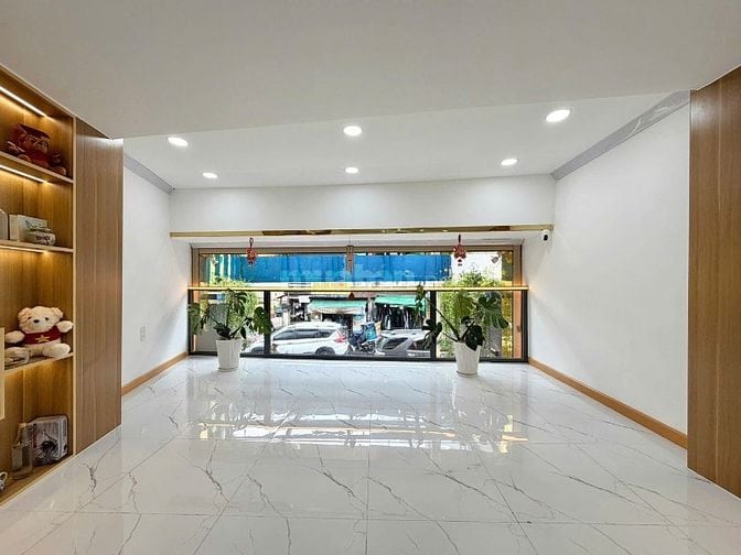 Nhà Mới Mặt tiền Phan Văn Trị, Bình Thạnh, 5.3x18m, 3 lầu, Mới, 10 tỷ 