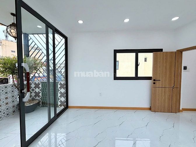 Nhà Mới Mặt tiền Phan Văn Trị, Bình Thạnh, 5.3x18m, 3 lầu, Mới, 10 tỷ 