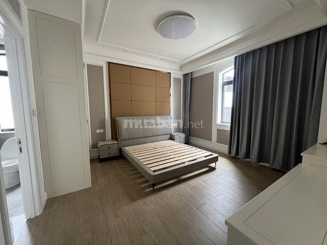 Cho Thuê Nhà Biệt Thự Đường Lâm Quang Ky rộng 25m, Thạnh Mỹ Lợi, Q2