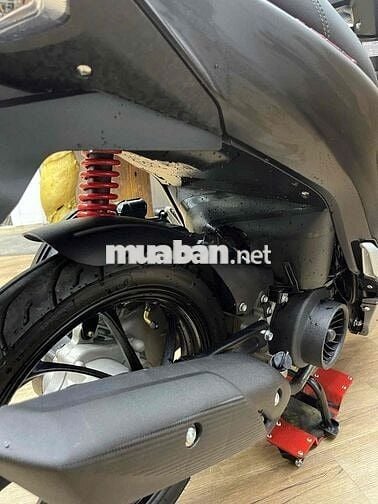 Velia 50cc đời 2025 chính chủ xe như mới. odo 1,9k