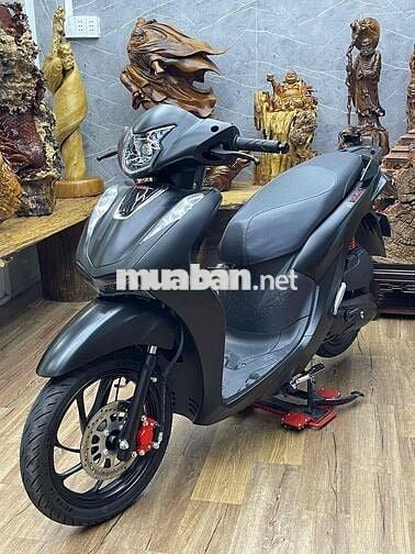 Velia 50cc đời 2025 chính chủ xe như mới. odo 1,9k