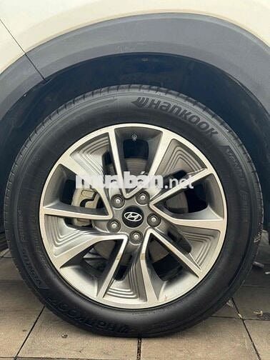 Hyundai Tucson 2.0 ATH 2017 Trắng 5 chỗ