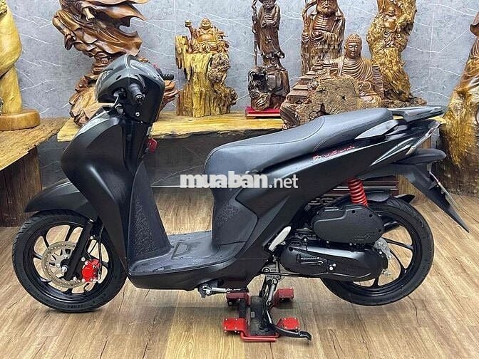 Velia 50cc đời 2025 chính chủ xe như mới. odo 1,9k