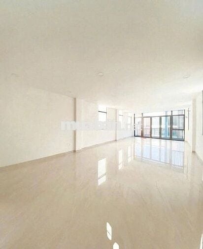 NHÀ MỚI QUẬN 3! Cho thuê 101C Võ Văn Tần, Sàn suốt, 500m2 sữ dụng