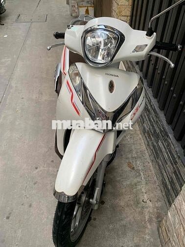 Honda SH Mode Trắng Xăng