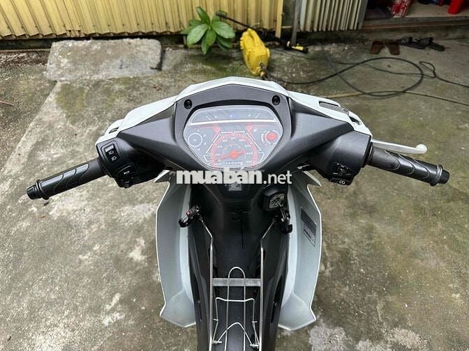 Honda Wave Blade 2019 Trắng 11000 km