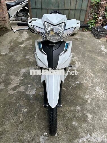 Honda Wave Blade 2019 Trắng 11000 km