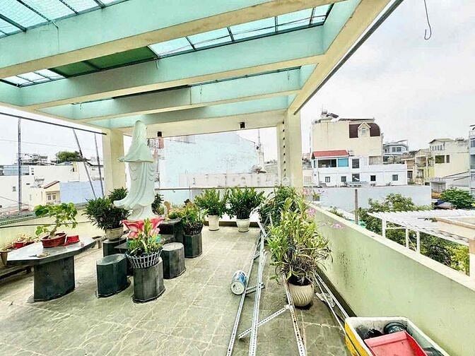 nhà thuê mặt tiền có thang máy giá rẻ