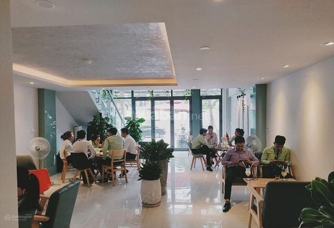 Cho thuê văn phòng trung tâm Đà Nẵng full nội thất free wif