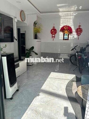 Cho thuê nhà nguyên căn hẻm 160 NVQ 2Pn 2wc giá 9,5tr