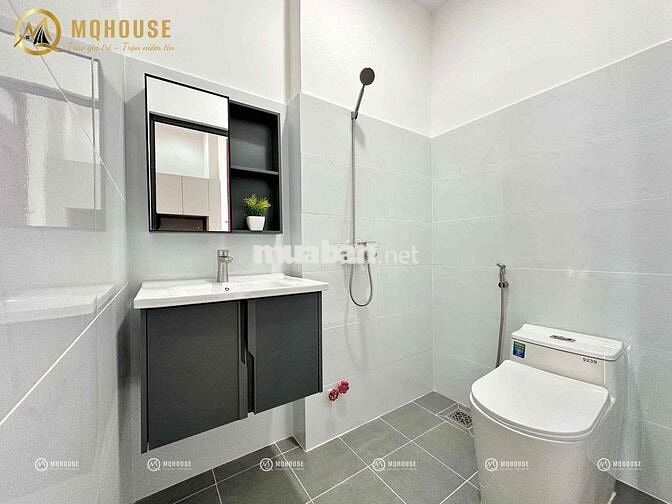 CĂN HỘ ĐẸP - CHỈNH CHU - BẾP NGOÀI CỰC THOÁNG - MÁY GIẶC RIÊNG