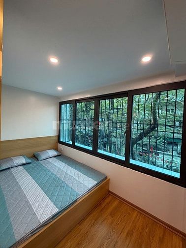 Bán căn nhà tập thể tầng 3 Thành Công và tầng 2 Linh Lang