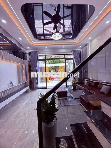 Nhà phố 2 lầu trệt kế Trần Hưng Đạo, chợ Dĩ An một, Bình Dương. TP HCM
