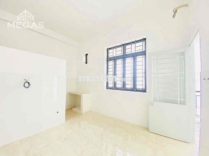 CHO THUÊ PHÒNG GIÁ RẺ BAN CÔNG THOÁNG GẦN ĐẠI HỌC VĂN HIẾN