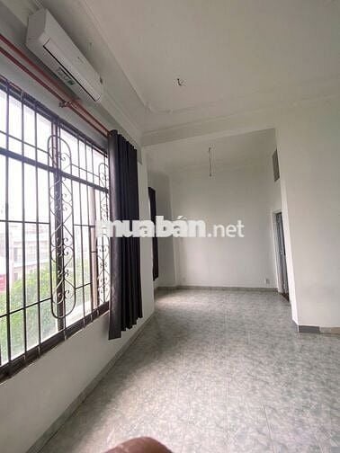 Phòng trọ mặt tiền Dương Quảng Hàm