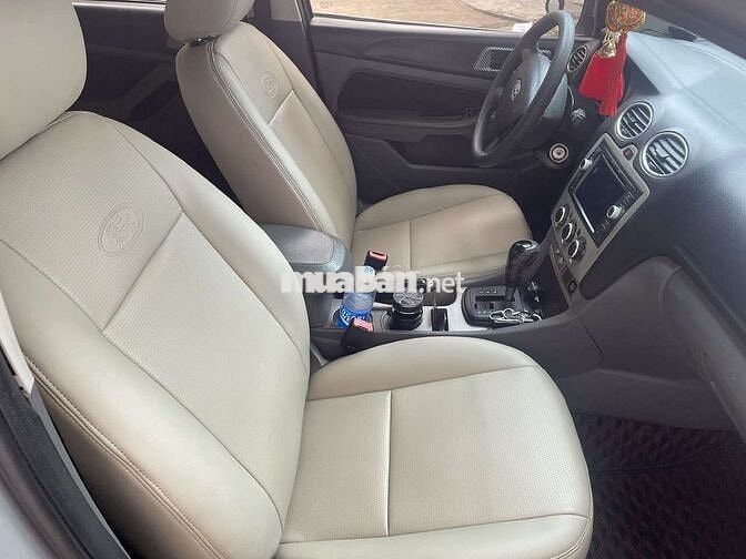 Ford Focus 2024 Tự động Bạc
