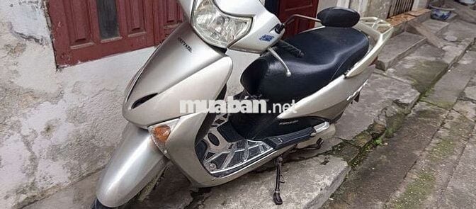 Honda Lead 110 Bạc