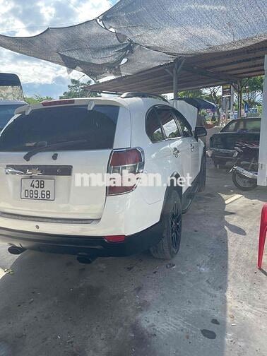 Chevrolet Captiva 7 chỗ màu Trắng