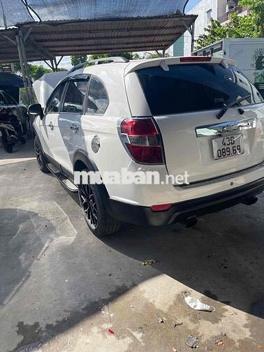Chevrolet Captiva 7 chỗ màu Trắng