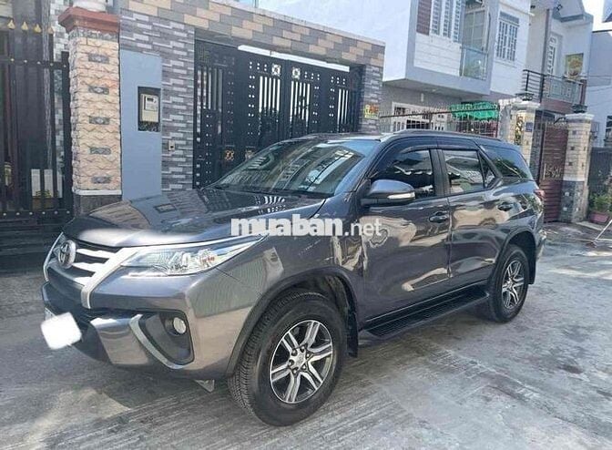 Toyota Fortuner 2017 Dầu Số sàn Xám