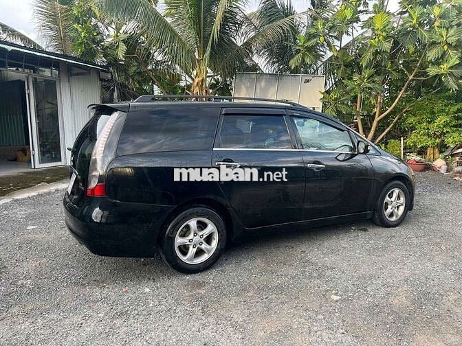 Mitsubishi Grandis 2005