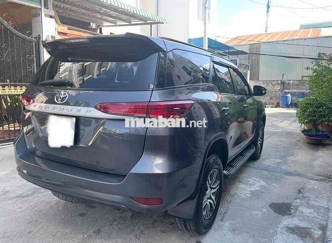 Toyota Fortuner 2017 Dầu Số sàn Xám