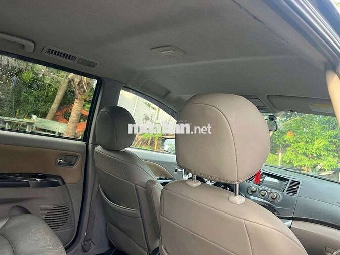 Mitsubishi Grandis 2005