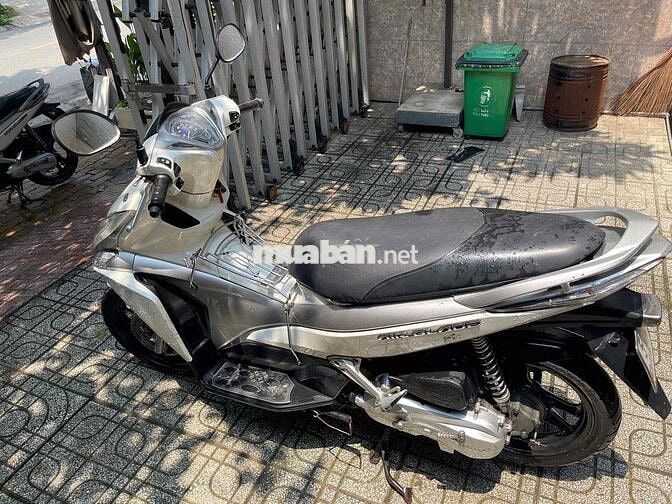 Honda Air Blade Trắng Tiết kiệm xăng
