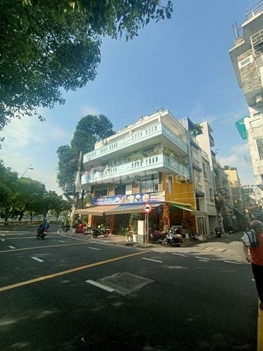 GÓC 2MT - NGANG 20M x 5M - TRƯỜNG SA, Q.PN - GIÁ 2X TỶ - HĐT: 60Tr