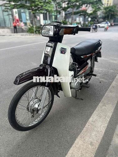 Honda Dream Thái biển Hà Nội