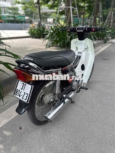 Honda Dream Thái biển Hà Nội