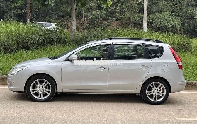 Hyundai I30 CW 2009 1.6 bản full Tự động Bạc