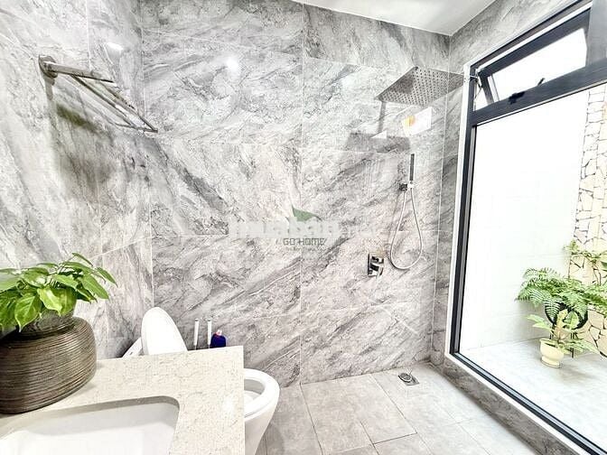 NHÀ  CÓ SÂN VƯỜN 2 PHÒNG  GIÁ 20 TRIỆU/THÁNG KHU PHƯỚC LONG