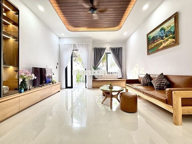 NHÀ  CÓ SÂN VƯỜN 2 PHÒNG  GIÁ 20 TRIỆU/THÁNG KHU PHƯỚC LONG
