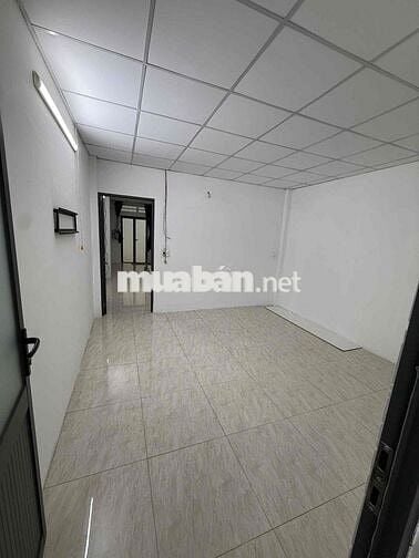 Nhà hẻm xe hơi 8m đỗ cửa có camera an ninh dân trí cao nhà mới sửa lại