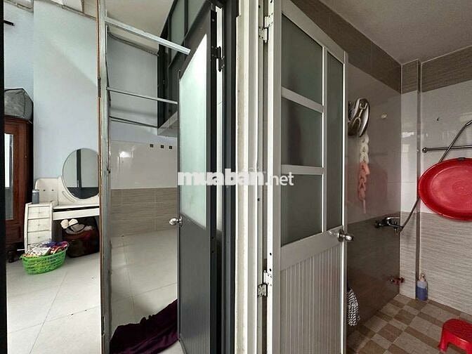 Phòng 1 phòng ngủ có gác riêng gần Phạm Văn Đồng, HUB 