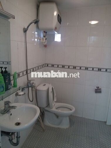 Cho thuê phòng rộng 18m2 gần Ngã Tư Sở