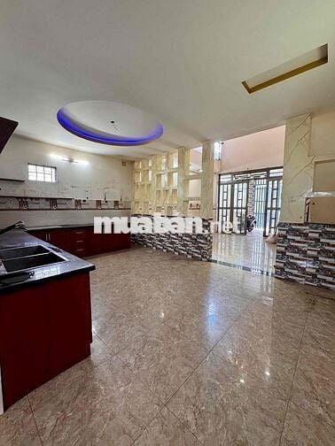 Nhà 1 lầu 120m2 hẻm 1 sẹc Mỹ Hạnh 3 phòng ngủ