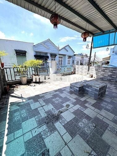 Nhà 1 lầu 120m2 hẻm 1 sẹc Mỹ Hạnh 3 phòng ngủ