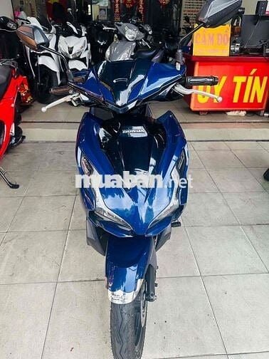 Honda Airblade 125 Xanh đen 4 van